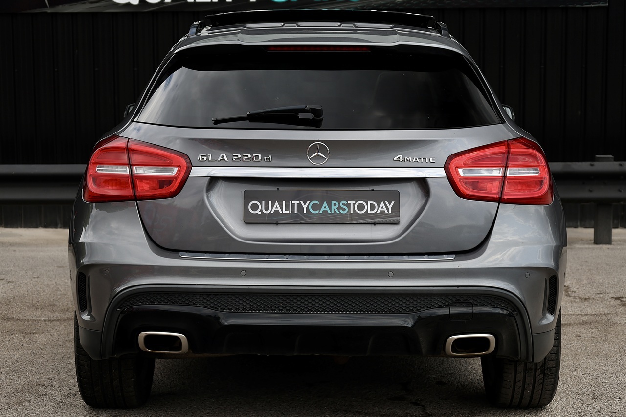 Mercedes-Benz GLA 220d AMG Line Premium Plus Night Pack + Pano Roof + Reverse Camera - Large 4