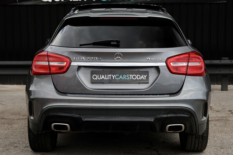 Mercedes-Benz GLA 220d AMG Line Premium Plus Night Pack + Pano Roof + Reverse Camera Image 4