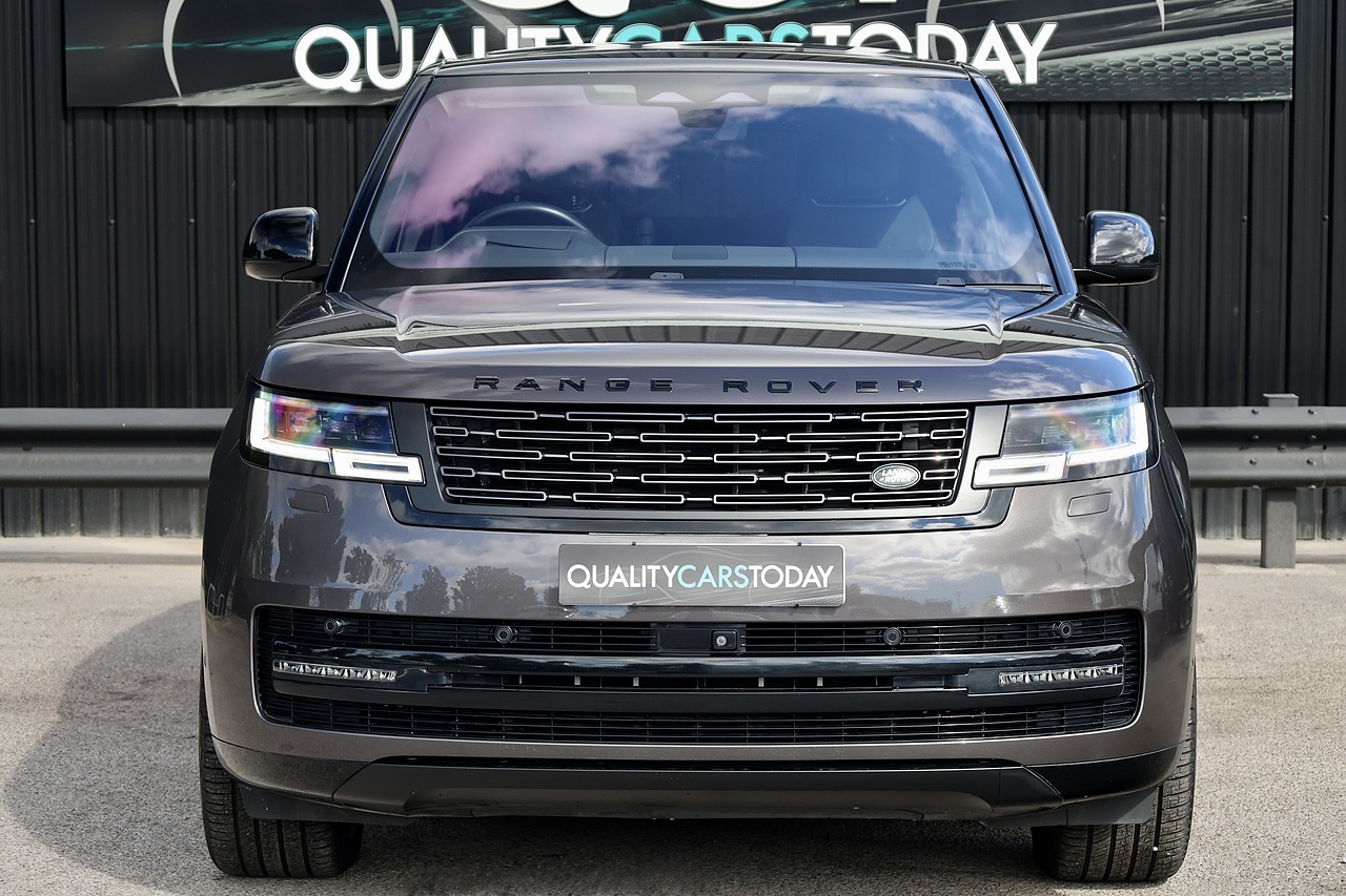 Land Rover Range Rover D350 First Edition Land Rover Warranty + Deployable Steps + Premium Paint - Large 3