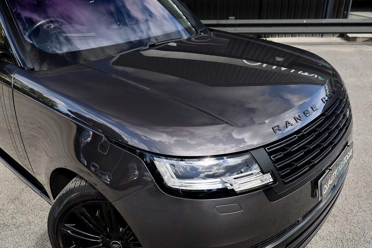 Land Rover Range Rover D350 First Edition Land Rover Warranty + Deployable Steps + Premium Paint - Large 9