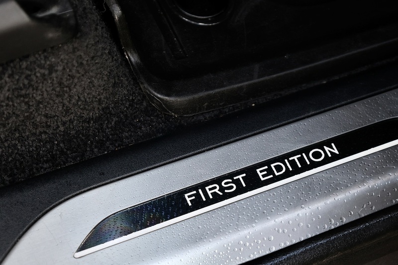 Land Rover Range Rover D350 First Edition Land Rover Warranty + Deployable Steps + Premium Paint Image 32