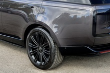 Land Rover Range Rover D350 First Edition Land Rover Warranty + Deployable Steps + Premium Paint - Thumb 37