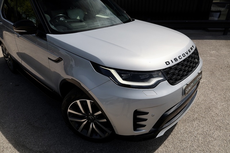 Land Rover Discovery 3.0 R-Dynamic SE 1 Former Keeper + Full Land Rover History + Land Rover Warranty Image 24