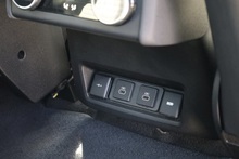 Land Rover Discovery 3.0 R-Dynamic SE 1 Former Keeper + Full Land Rover History + Land Rover Warranty - Thumb 26