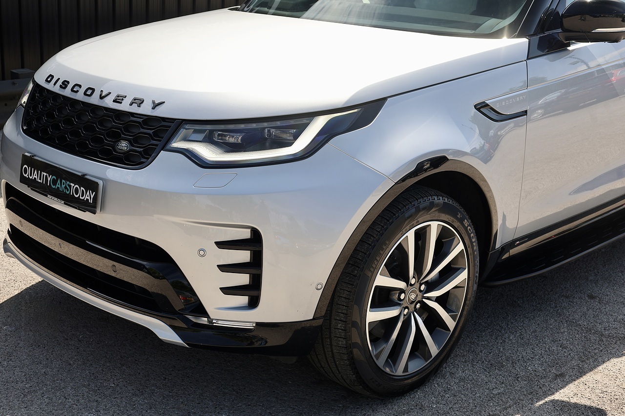 Land Rover Discovery 3.0 R-Dynamic SE 1 Former Keeper + Full Land Rover History + Land Rover Warranty - Large 42