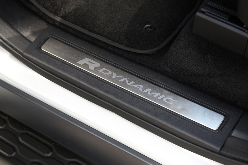 Land Rover Discovery 3.0 R-Dynamic SE 1 Former Keeper + Full Land Rover History + Land Rover Warranty Image 51