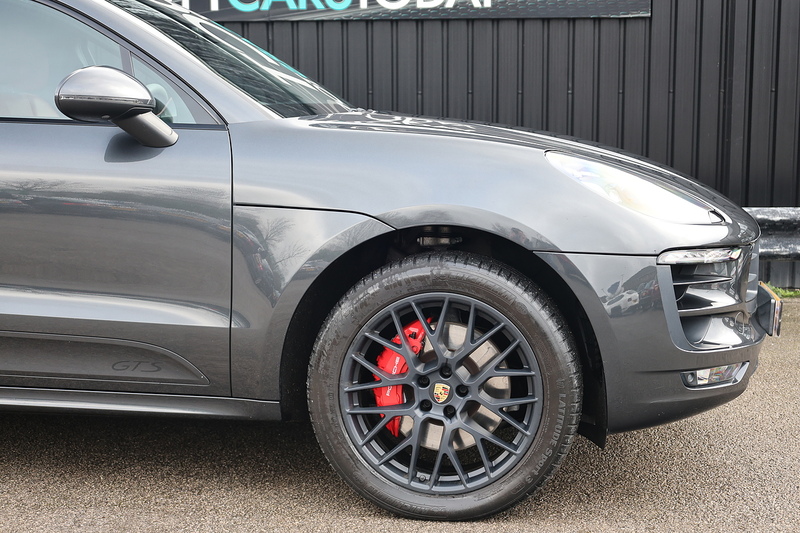 Porsche Macan GTS Image 18
