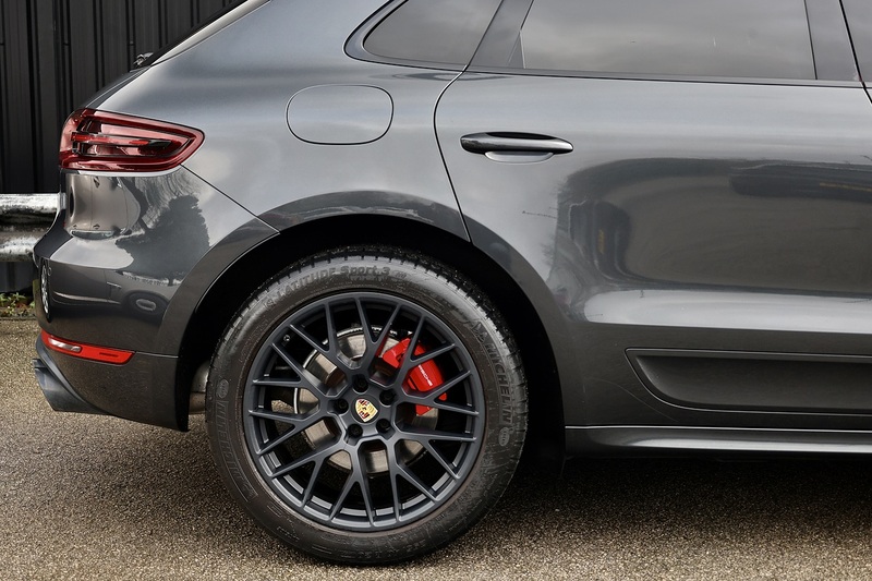 Porsche Macan GTS Image 17
