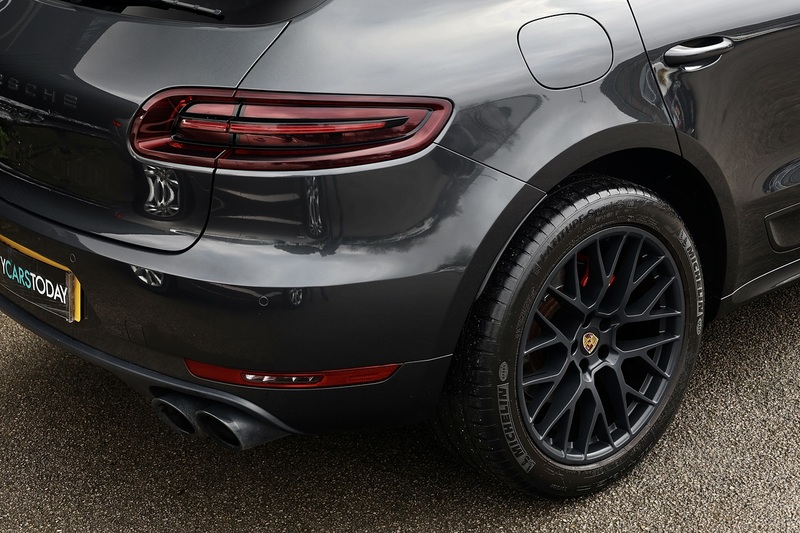 Porsche Macan GTS Image 16