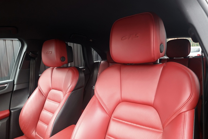 Porsche Macan GTS Image 12