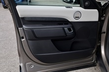 Land Rover Discovery D300 R-Dynamic SE 1 Owner + VAT Qualifying + Sliding Pano Roof - Thumb 37