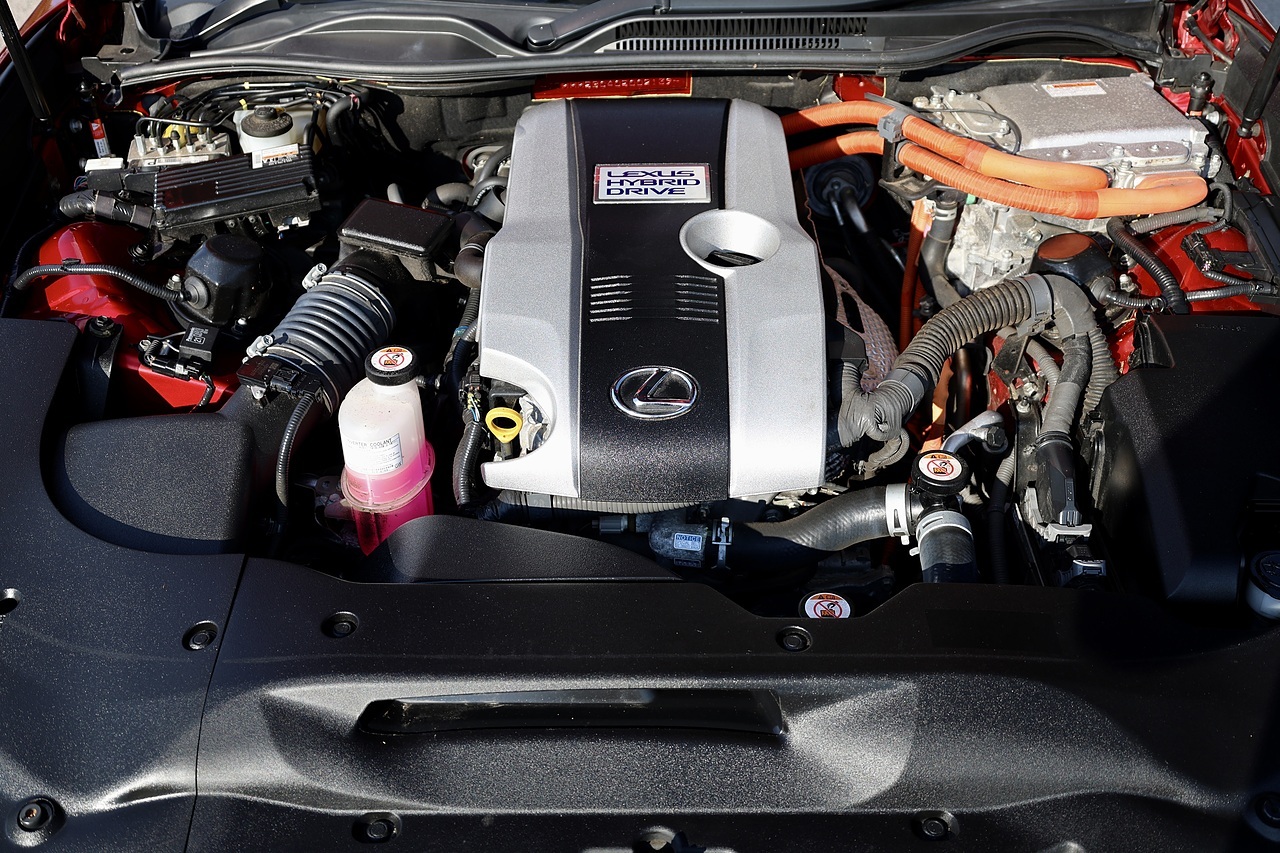 Lexus RC 300H F-Sport Just Serviced by Lexus + Lexus Warranty + ACC + £35 Per Year Road Tax - Large 24