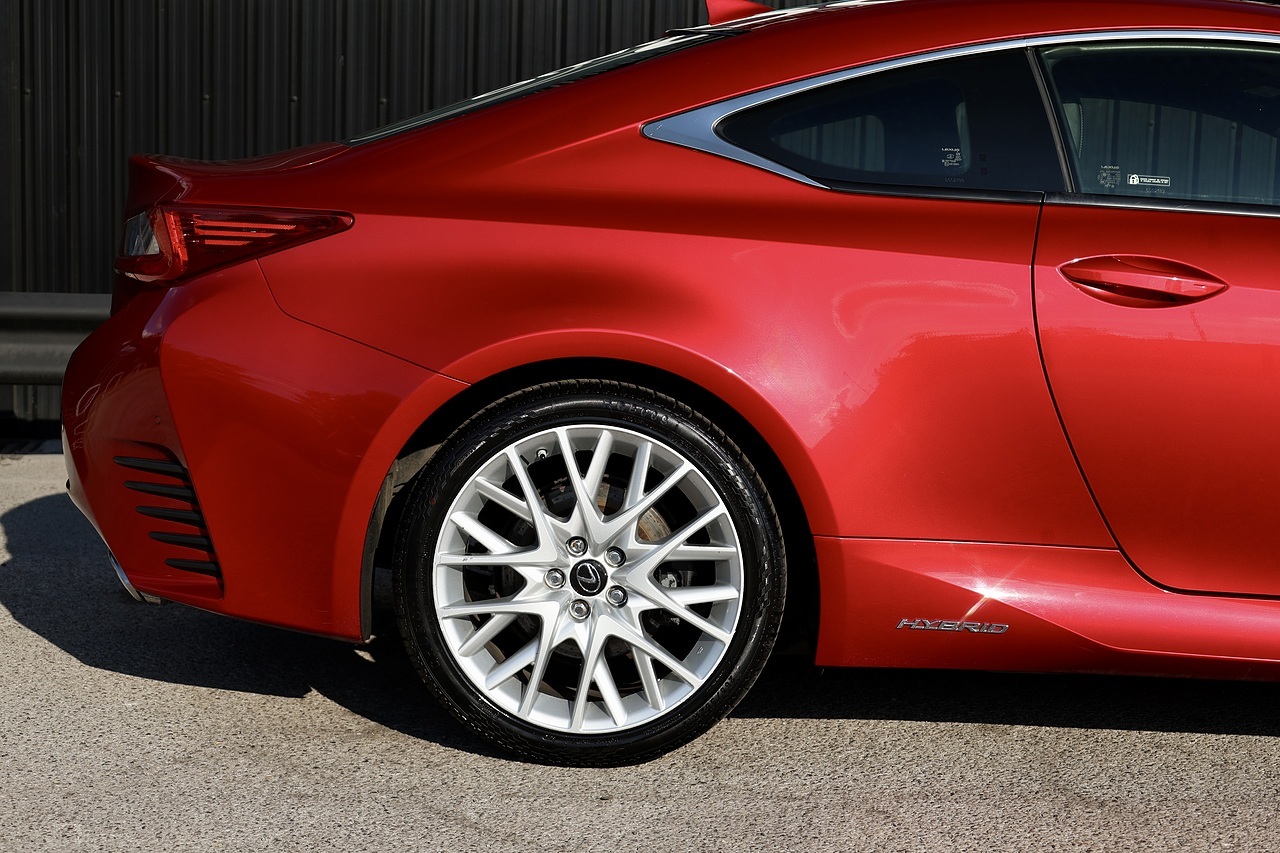 Lexus RC 300H F-Sport Just Serviced by Lexus + Lexus Warranty + ACC + £35 Per Year Road Tax - Large 26