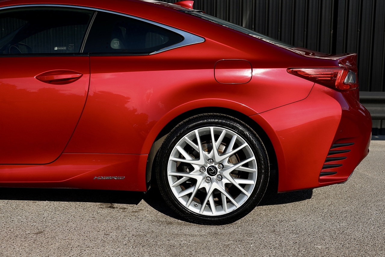 Lexus RC 300H F-Sport Just Serviced by Lexus + Lexus Warranty + ACC + £35 Per Year Road Tax - Large 34