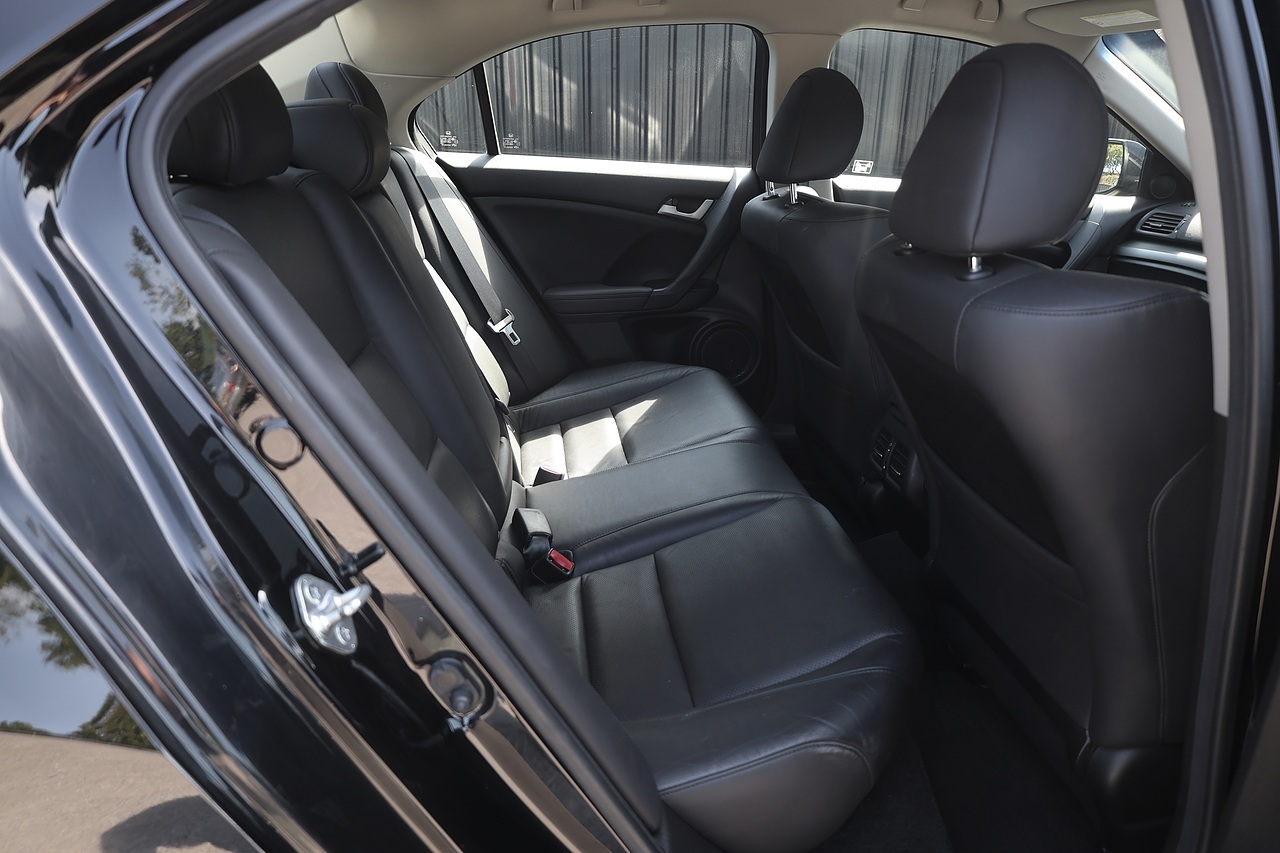 Honda Accord EX Automatic VTEC Automatic + Full Service History + Top of the Range - Large 9