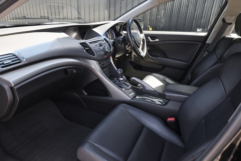 VTEC Automatic + Full Service History + Top of the Range