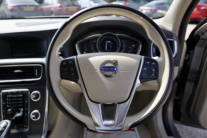 Volvo S60 D4 SE Lux Automatic Family Ownership + Full Service History + ULEZ Image 18