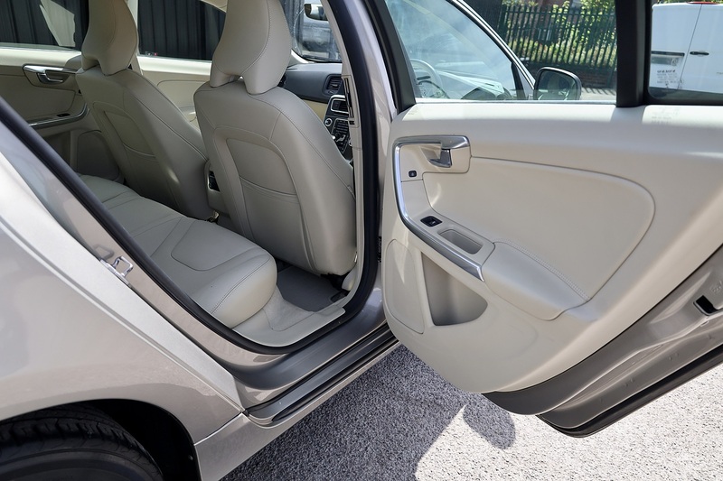 Volvo S60 D4 SE Lux Automatic Family Ownership + Full Service History + ULEZ Image 12