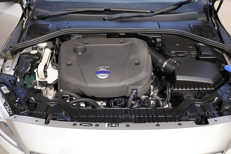 Volvo S60 D4 SE Lux Automatic Family Ownership + Full Service History + ULEZ Image 30
