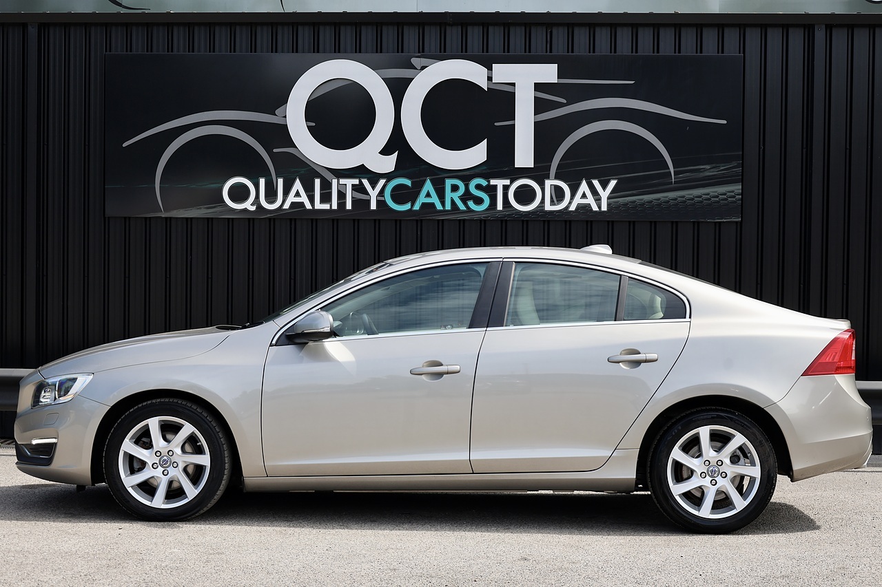 Volvo S60 D4 SE Lux Automatic Family Ownership + Full Service History + ULEZ - Large 1