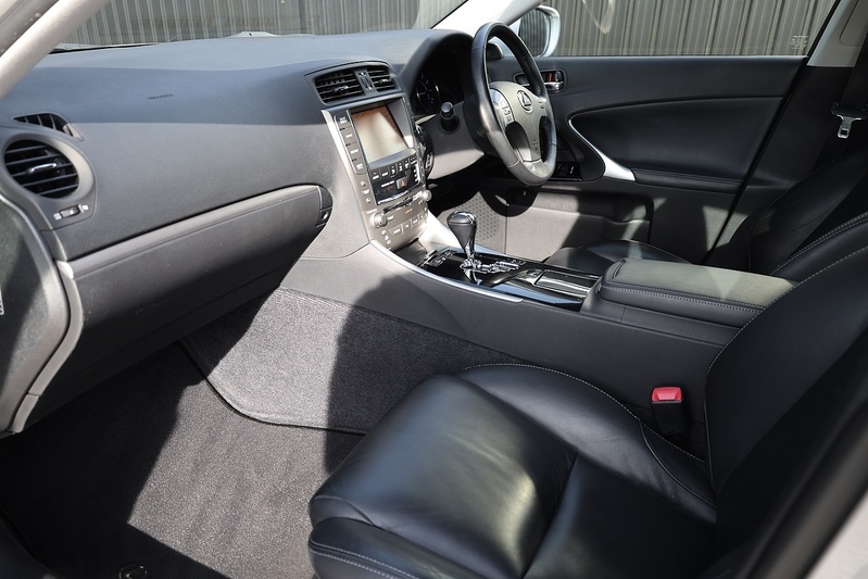 Lexus IS 250 Advance 1 Lady Owner + Full Lexus Main Dealer History + Exceptional Image 2