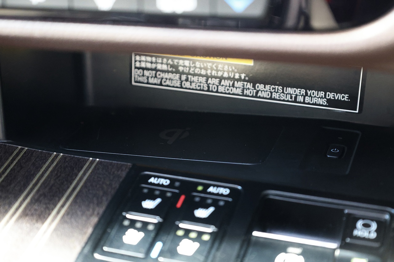 Lexus RX 450h Takumi 1 Former Keeper + Full Lexus History + Lexus Warranty - Large 17