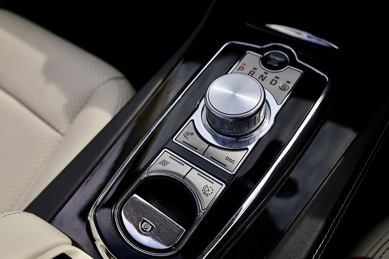 Jaguar XKR Convertible 1 Former Keeper + Kyanite Blue + Ivory + Blue Hood - Large 13
