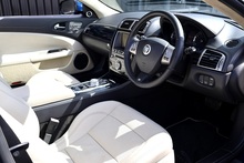 Jaguar XKR Convertible 1 Former Keeper + Kyanite Blue + Ivory + Blue Hood - Thumb 9