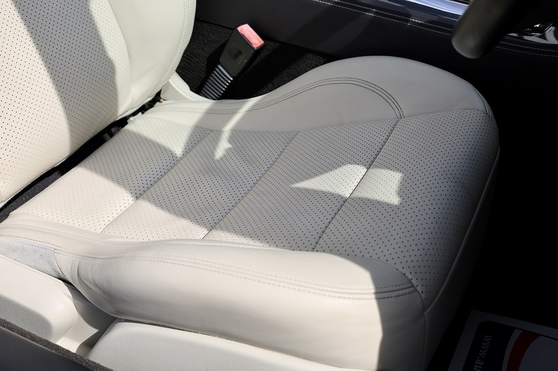 Jaguar XKR Convertible 1 Former Keeper + Kyanite Blue + Ivory + Blue Hood Image 26