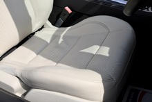 Jaguar XKR Convertible 1 Former Keeper + Kyanite Blue + Ivory + Blue Hood - Thumb 26