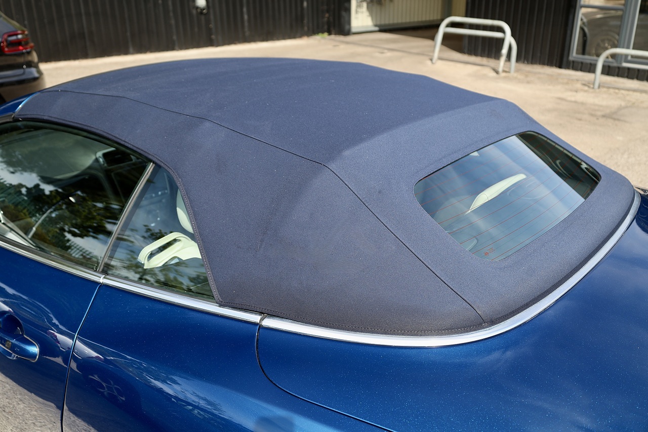 Jaguar XKR Convertible 1 Former Keeper + Kyanite Blue + Ivory + Blue Hood - Large 23