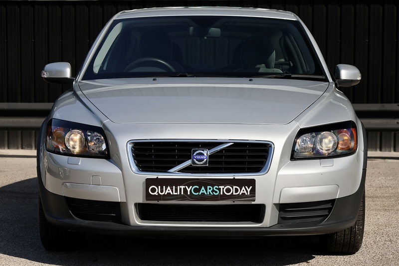Volvo C30 1 Owner + 17 Services + Outstanding Image 3