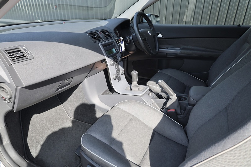 Volvo C30 1 Owner + 17 Services + Outstanding Image 2
