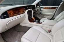 Jaguar XJ8 SE UK Supplied + Exceptional Condition - Thumb 2
