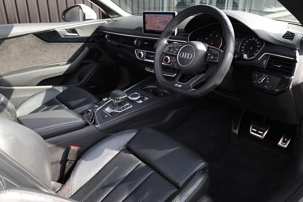 Audi A5 TDI S-Line Cabriolet Crystal Paint + Comfort / Sound / Technology Packs - Large 6