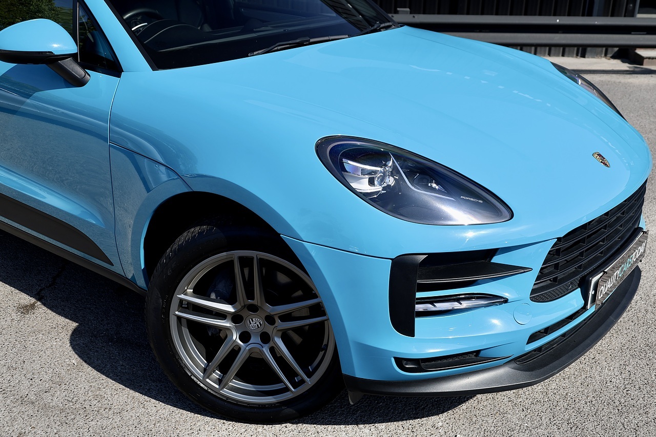 Porsche Macan Full Porsche Main Dealer + 18 Way Seats + Pano Roof + £15k Options - Large 15