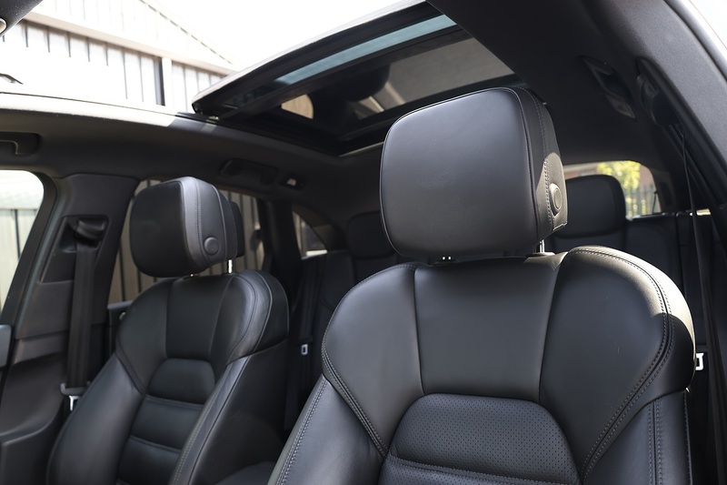 Porsche Macan Full Porsche Main Dealer + 18 Way Seats + Pano Roof + £15k Options Image 29