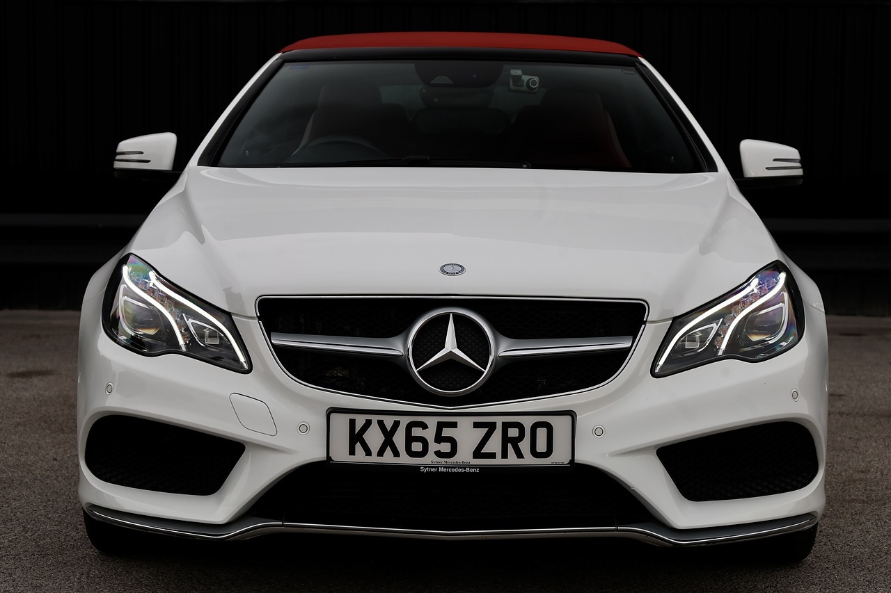 Mercedes-Benz E220 CDI AMG Line Premium Convertible AirScarf + Memory Pack + Harmon Kardon + Keyless + Reverse Cam - Large 3