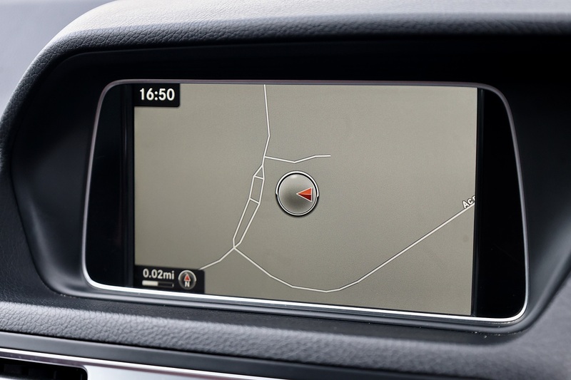 Mercedes-Benz E220 CDI AMG Line Premium Convertible AirScarf + Memory Pack + Harmon Kardon + Keyless + Reverse Cam Image 22