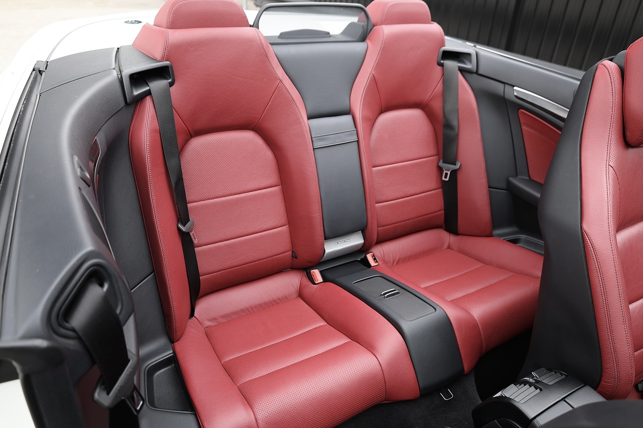 Mercedes-Benz E220 CDI AMG Line Premium Convertible AirScarf + Memory Pack + Harmon Kardon + Keyless + Reverse Cam - Large 12