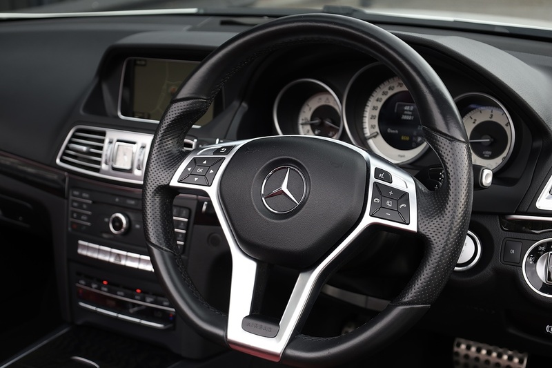 Mercedes-Benz E220 CDI AMG Line Premium Convertible AirScarf + Memory Pack + Harmon Kardon + Keyless + Reverse Cam Image 33