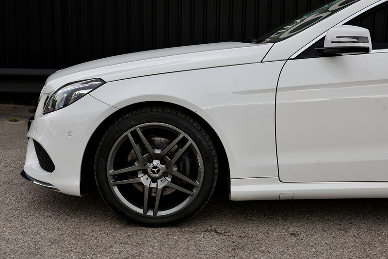 Mercedes-Benz E220 CDI AMG Line Premium Convertible AirScarf + Memory Pack + Harmon Kardon + Keyless + Reverse Cam Image 38