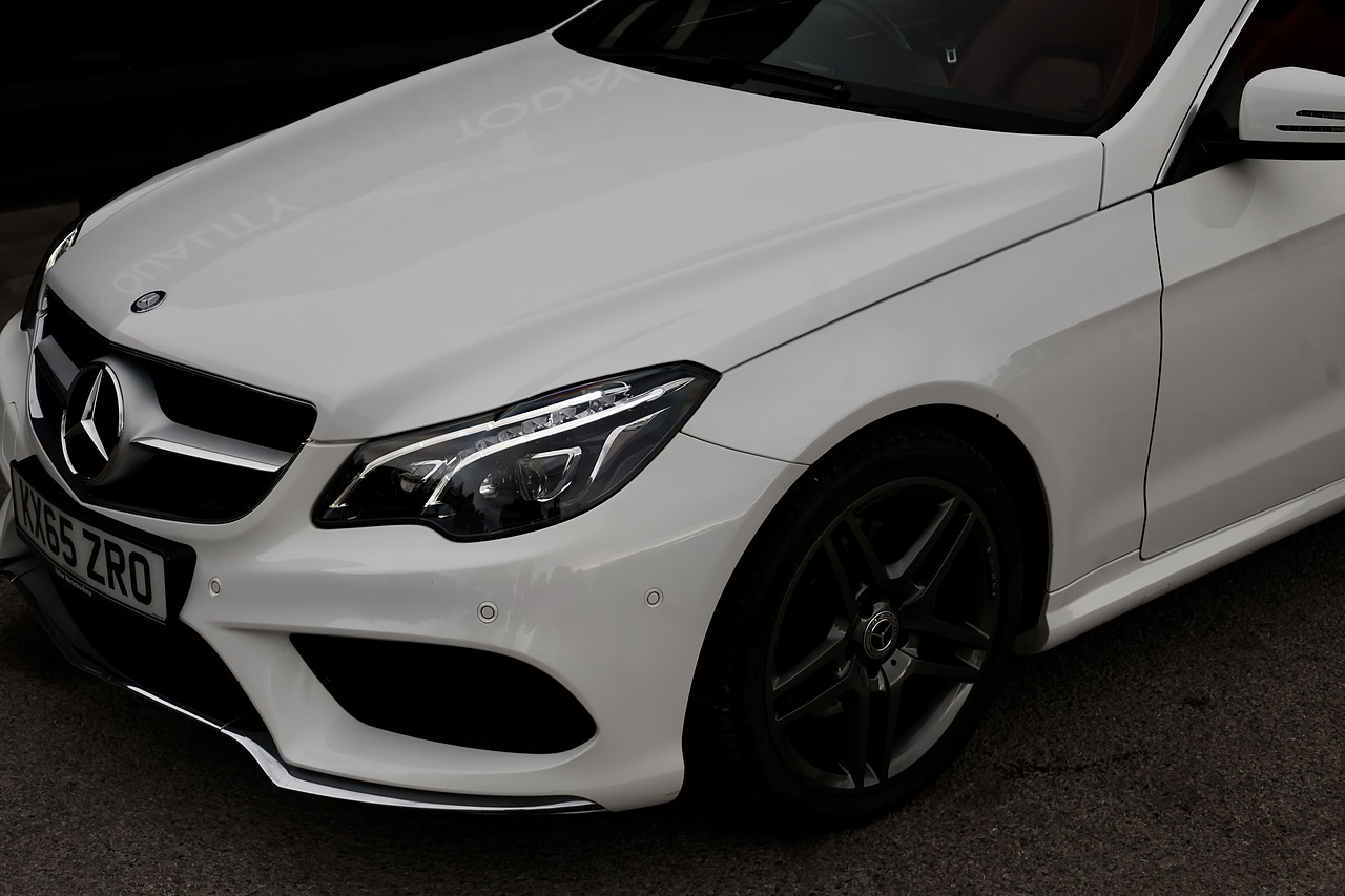 Mercedes-Benz E220 CDI AMG Line Premium Convertible AirScarf + Memory Pack + Harmon Kardon + Keyless + Reverse Cam - Large 37