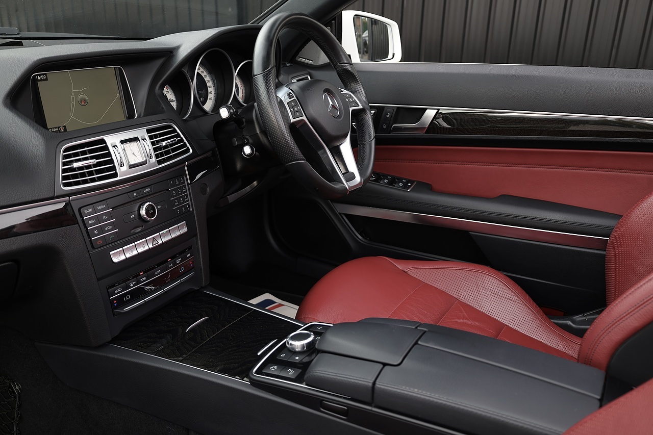 Mercedes-Benz E220 CDI AMG Line Premium Convertible AirScarf + Memory Pack + Harmon Kardon + Keyless + Reverse Cam - Large 10