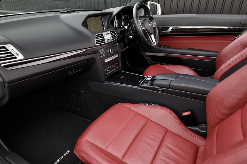 Mercedes-Benz E220 CDI AMG Line Premium Convertible AirScarf + Memory Pack + Harmon Kardon + Keyless + Reverse Cam Image 2