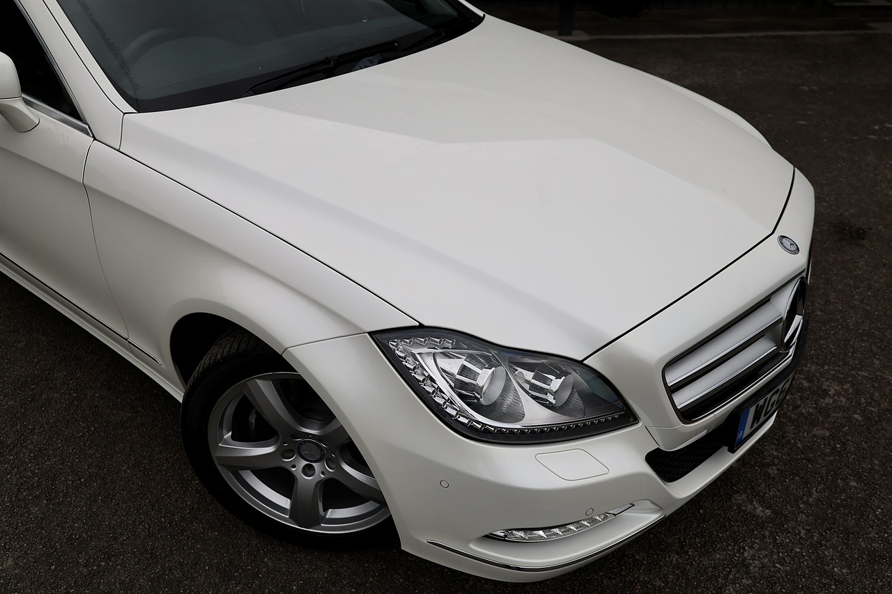 Mercedes-Benz CLS 350 CDI Shooting Brake 1 Former Keeper + Full Service History + Outstanding Condition - Large 8