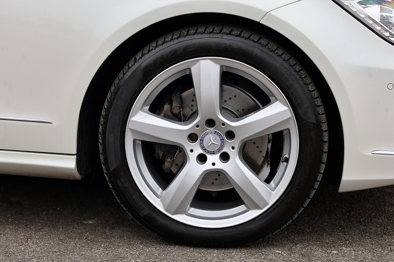 Mercedes-Benz CLS 350 CDI Shooting Brake 1 Former Keeper + Full Service History + Outstanding Condition - Large 33