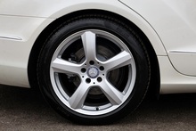 Mercedes-Benz CLS 350 CDI Shooting Brake 1 Former Keeper + Full Service History + Outstanding Condition - Thumb 34