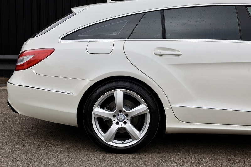 Mercedes-Benz CLS 350 CDI Shooting Brake 1 Former Keeper + Full Service History + Outstanding Condition Image 15