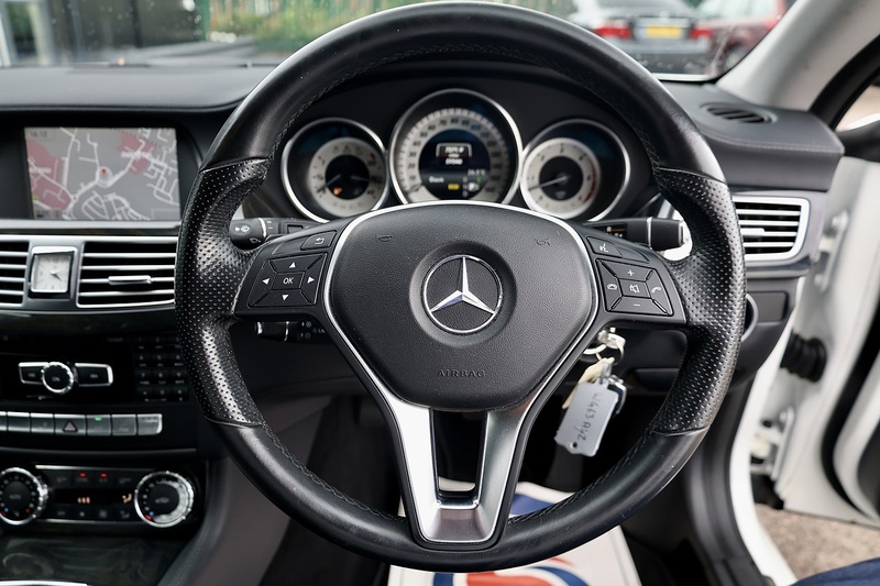 Mercedes-Benz CLS 350 CDI Shooting Brake 1 Former Keeper + Full Service History + Outstanding Condition Image 28